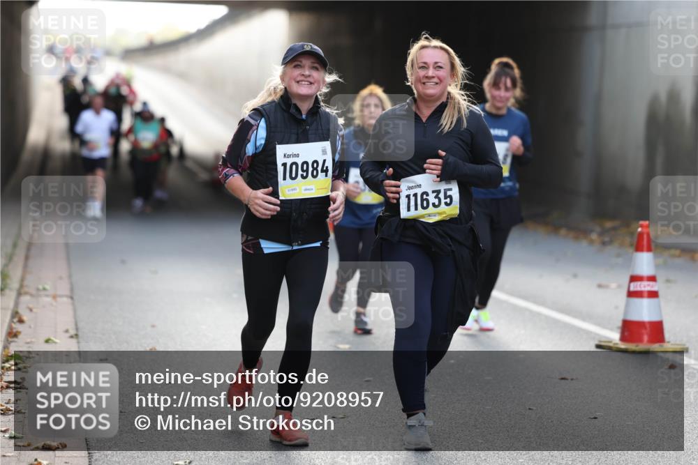 05.10.2025 - 20. swb-Marathon Bremen Michael Strokosch http://msf.ph/oto/9208957 05.10.2025 11:07:21 Laufen 10984, 01890, 11635 meine-sportfotos.de