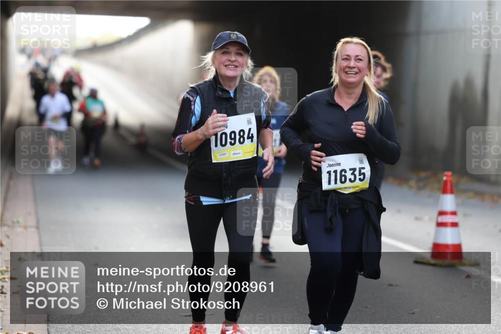 05.10.2025 - 20. swb-Marathon Bremen Michael Strokosch http://msf.ph/oto/9208961 05.10.2025 11:07:21 Laufen 10984, 01890, 11635 meine-sportfotos.de