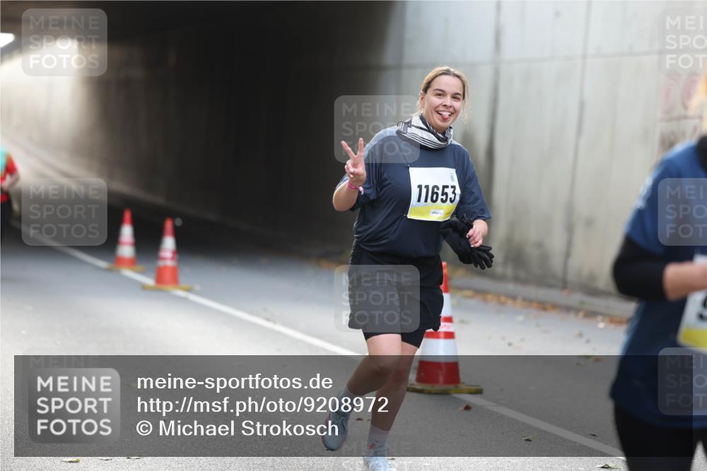 05.10.2025 - 20. swb-Marathon Bremen Michael Strokosch http://msf.ph/oto/9208972 05.10.2025 11:07:25 Laufen 11653 meine-sportfotos.de