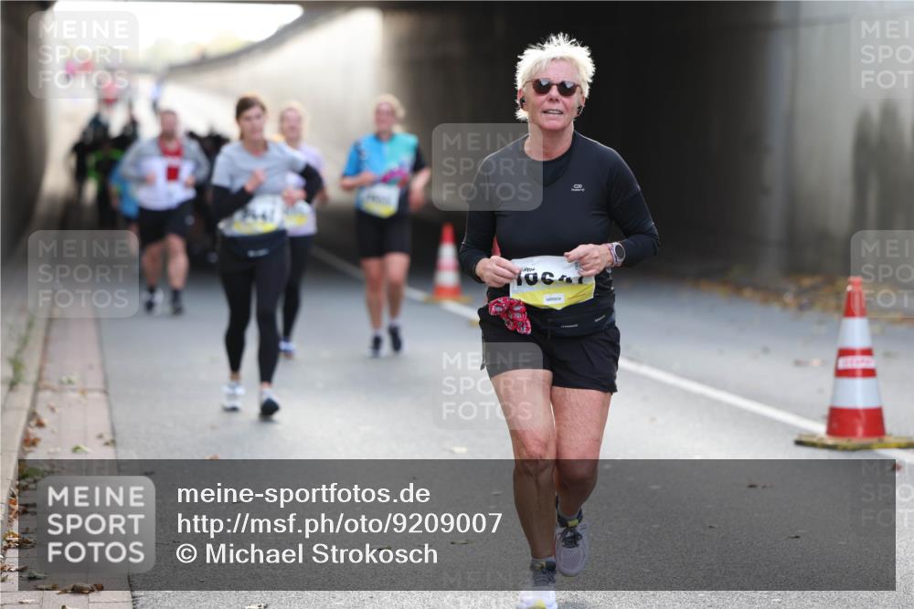 05.10.2025 - 20. swb-Marathon Bremen Michael Strokosch http://msf.ph/oto/9209007 05.10.2025 11:07:37 Laufen  meine-sportfotos.de