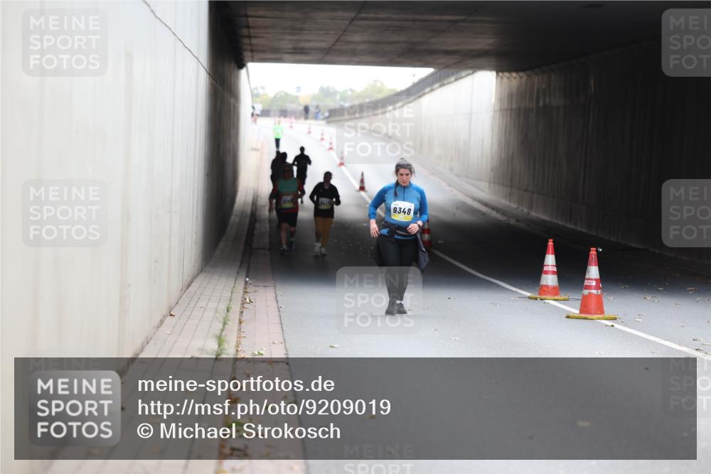 05.10.2025 - 20. swb-Marathon Bremen Michael Strokosch http://msf.ph/oto/9209019 05.10.2025 11:10:40 Laufen 9348 meine-sportfotos.de