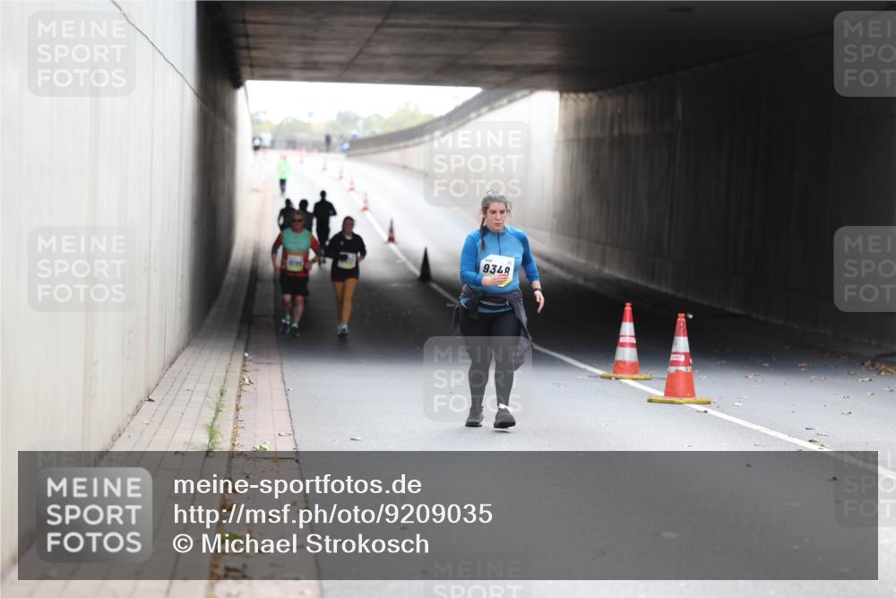 05.10.2025 - 20. swb-Marathon Bremen Michael Strokosch http://msf.ph/oto/9209035 05.10.2025 11:10:42 Laufen 9348 meine-sportfotos.de
