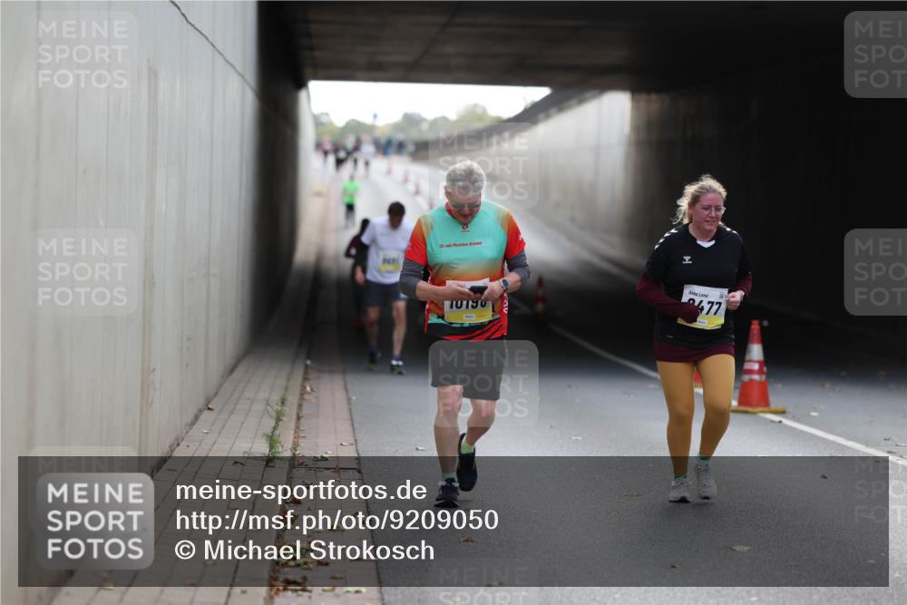 05.10.2025 - 20. swb-Marathon Bremen Michael Strokosch http://msf.ph/oto/9209050 05.10.2025 11:10:54 Laufen 20, 0, 477 meine-sportfotos.de