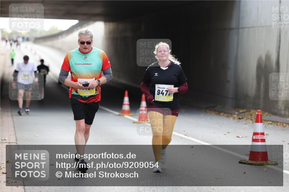05.10.2025 - 20. swb-Marathon Bremen Michael Strokosch http://msf.ph/oto/9209054 05.10.2025 11:10:55 Laufen 20, 25, 947 meine-sportfotos.de