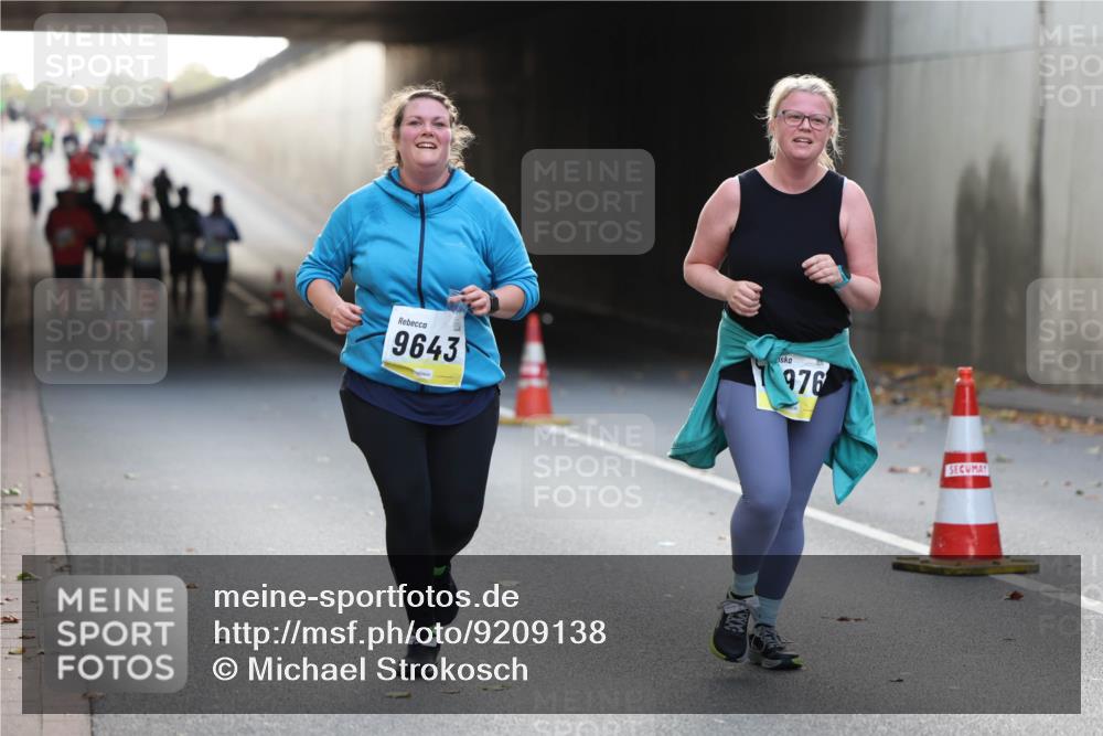 05.10.2025 - 20. swb-Marathon Bremen Michael Strokosch http://msf.ph/oto/9209138 05.10.2025 11:08:09 Laufen 9643, 976 meine-sportfotos.de
