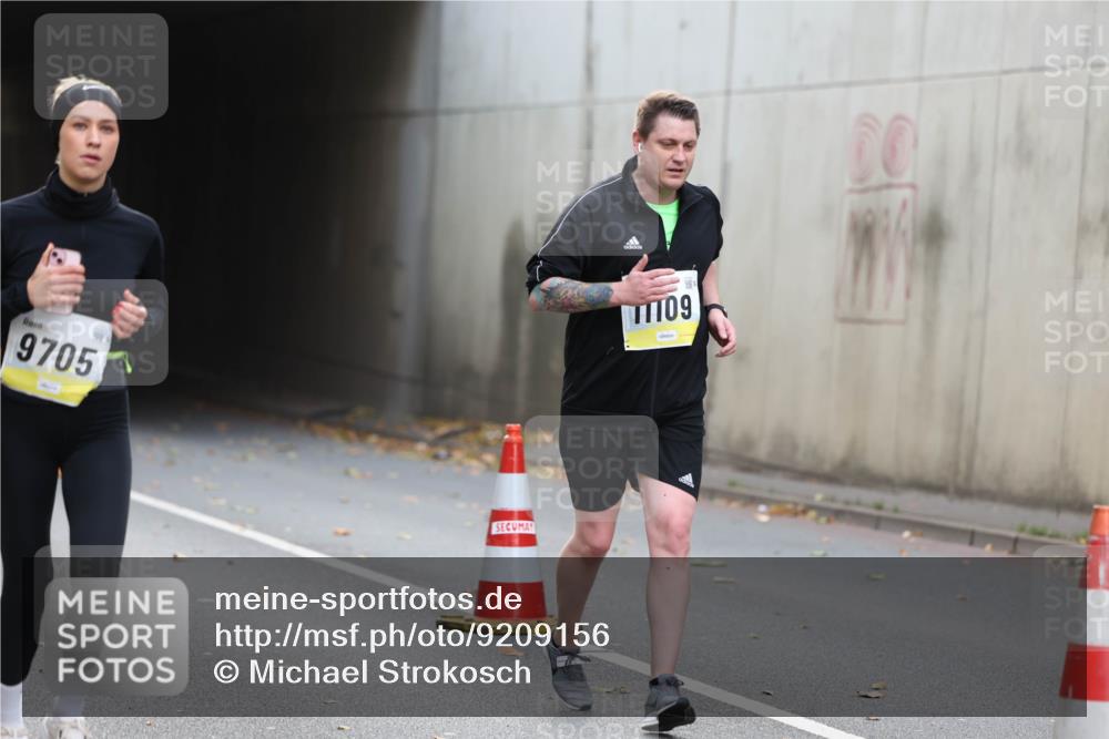 05.10.2025 - 20. swb-Marathon Bremen Michael Strokosch http://msf.ph/oto/9209156 05.10.2025 11:11:53 Laufen 9705, 109 meine-sportfotos.de