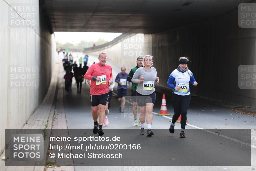 05.10.2025 - 20. swb-Marathon Bremen Michael Strokosch http://msf.ph/oto/9209166 05.10.2025 11:08:22 Laufen 340, 7110, 10339, 1378 meine-sportfotos.de