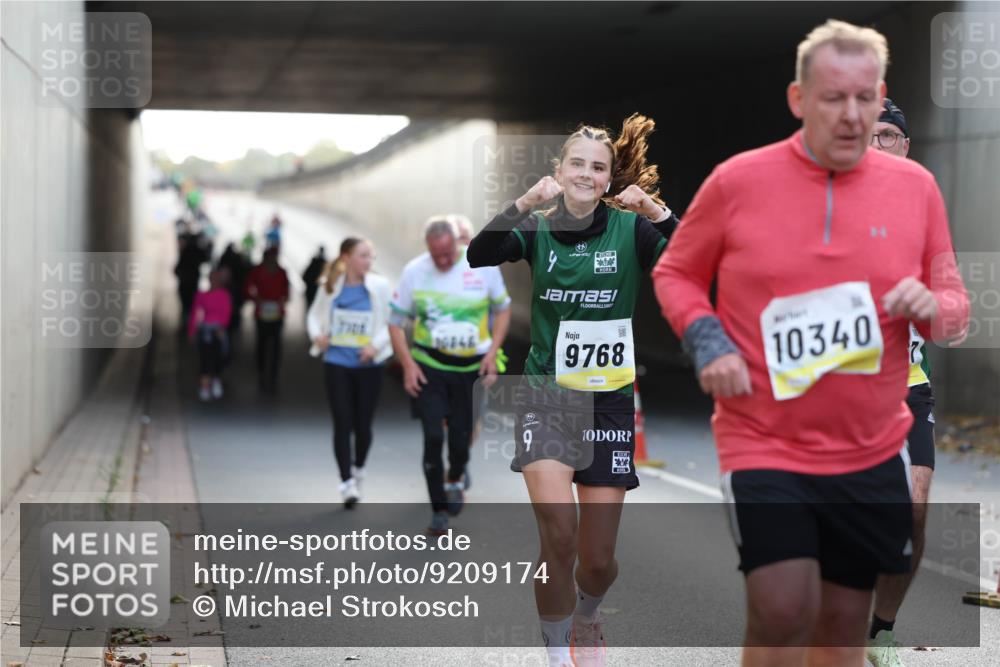 05.10.2025 - 20. swb-Marathon Bremen Michael Strokosch http://msf.ph/oto/9209174 05.10.2025 11:08:27 Laufen 9, 9768, 10340 meine-sportfotos.de