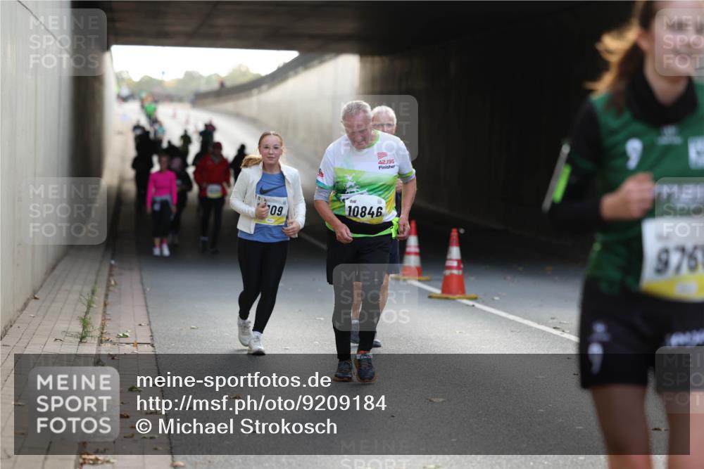 05.10.2025 - 20. swb-Marathon Bremen Michael Strokosch http://msf.ph/oto/9209184 05.10.2025 11:08:29 Laufen 42, 195, 09, 10846, 976 meine-sportfotos.de