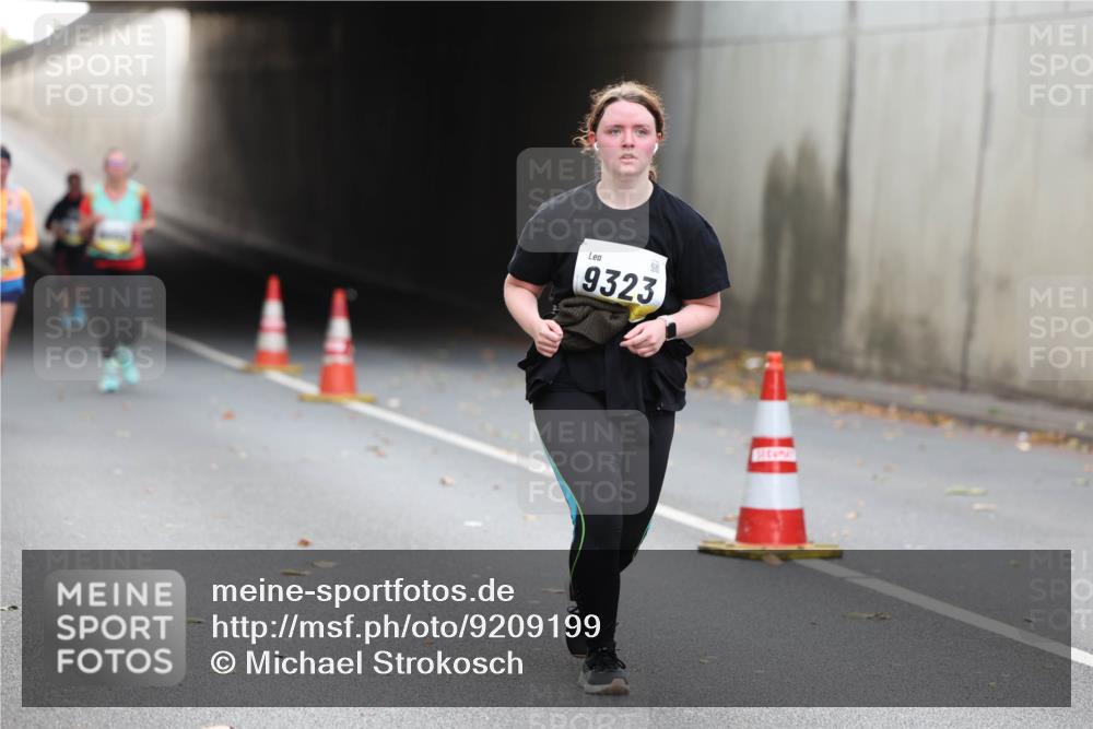 05.10.2025 - 20. swb-Marathon Bremen Michael Strokosch http://msf.ph/oto/9209199 05.10.2025 11:12:17 Laufen 9323 meine-sportfotos.de