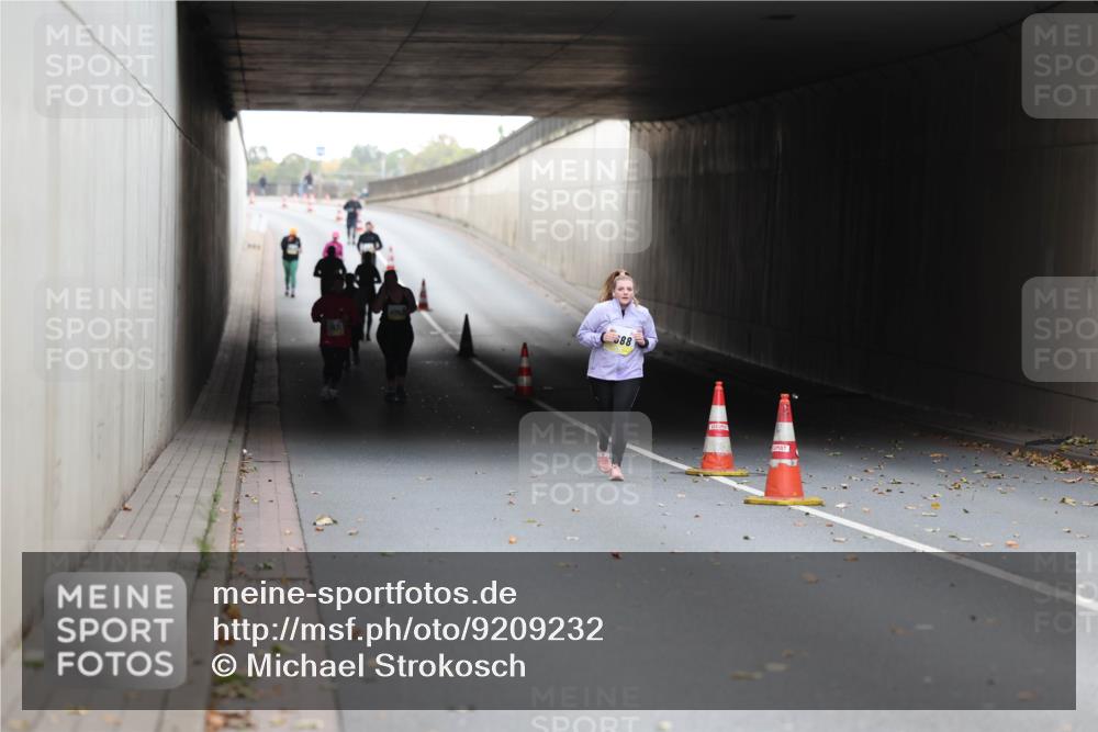 05.10.2025 - 20. swb-Marathon Bremen Michael Strokosch http://msf.ph/oto/9209232 05.10.2025 11:12:51 Laufen 88 meine-sportfotos.de