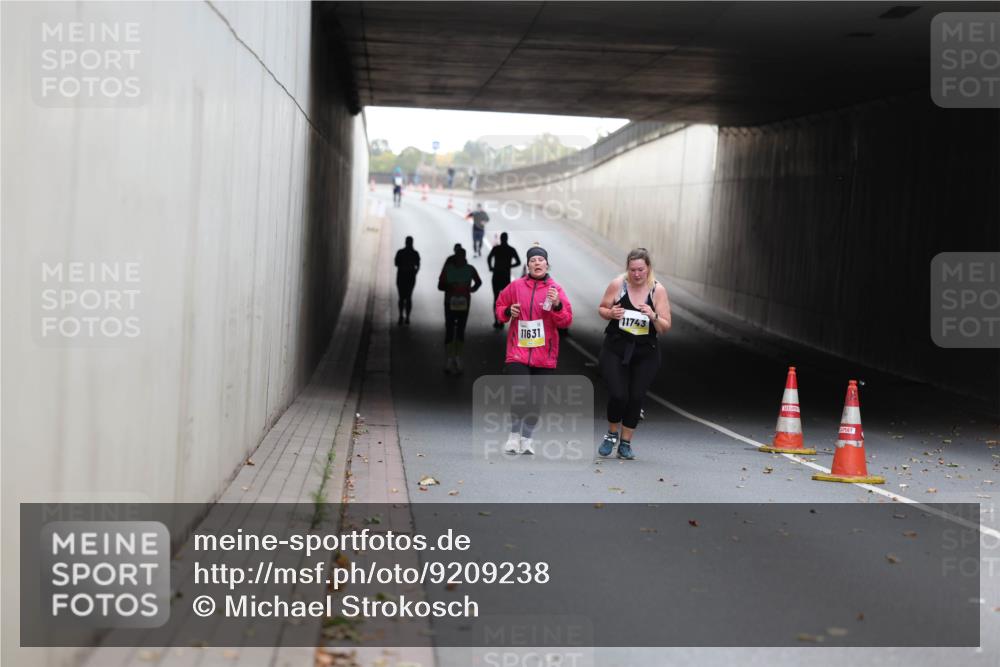 05.10.2025 - 20. swb-Marathon Bremen Michael Strokosch http://msf.ph/oto/9209238 05.10.2025 11:13:01 Laufen 11631, 11743 meine-sportfotos.de