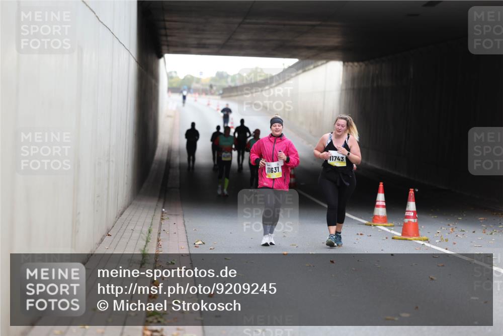 05.10.2025 - 20. swb-Marathon Bremen Michael Strokosch http://msf.ph/oto/9209245 05.10.2025 11:13:04 Laufen 11631, 11743 meine-sportfotos.de