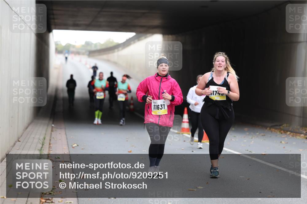 05.10.2025 - 20. swb-Marathon Bremen Michael Strokosch http://msf.ph/oto/9209251 05.10.2025 11:13:08 Laufen 11631, 1745 meine-sportfotos.de