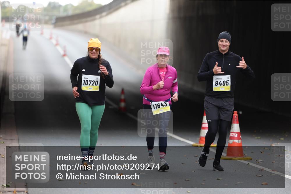 05.10.2025 - 20. swb-Marathon Bremen Michael Strokosch http://msf.ph/oto/9209274 05.10.2025 11:13:23 Laufen 10720, 9405, 11643 meine-sportfotos.de