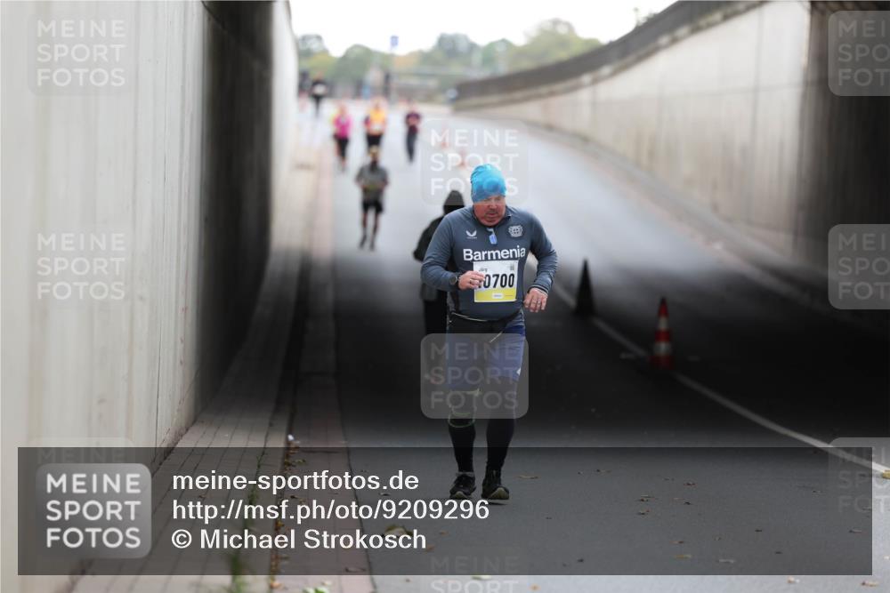 05.10.2025 - 20. swb-Marathon Bremen Michael Strokosch http://msf.ph/oto/9209296 05.10.2025 11:14:15 Laufen 0700 meine-sportfotos.de