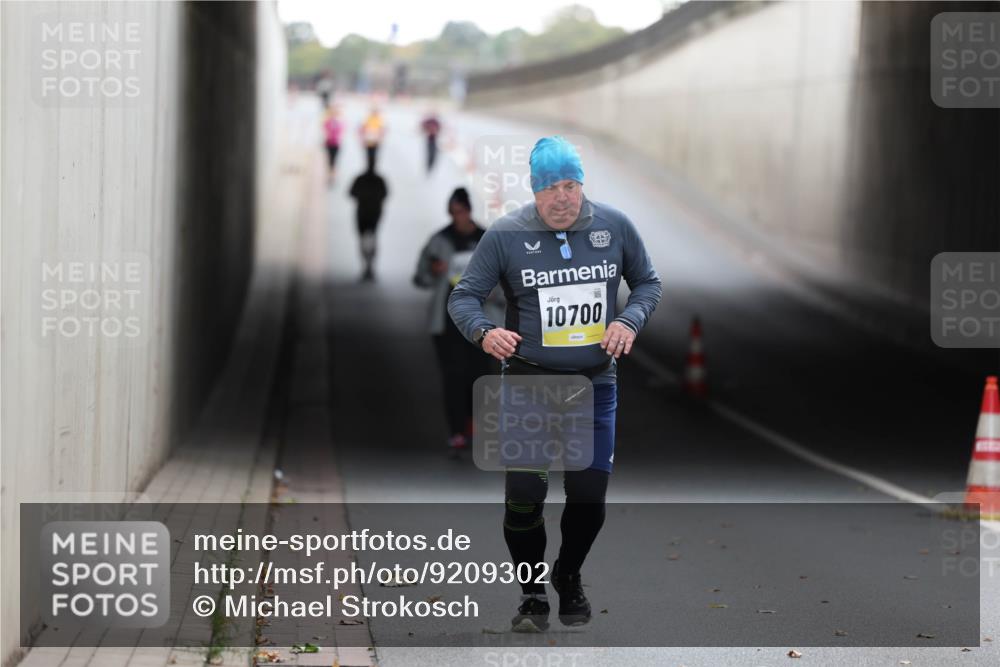 05.10.2025 - 20. swb-Marathon Bremen Michael Strokosch http://msf.ph/oto/9209302 05.10.2025 11:14:18 Laufen 10700 meine-sportfotos.de