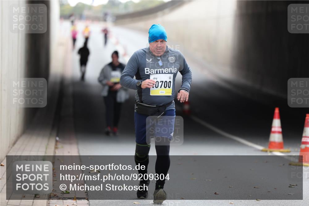05.10.2025 - 20. swb-Marathon Bremen Michael Strokosch http://msf.ph/oto/9209304 05.10.2025 11:14:19 Laufen 0700 meine-sportfotos.de