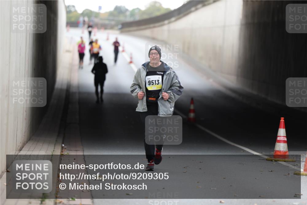 05.10.2025 - 20. swb-Marathon Bremen Michael Strokosch http://msf.ph/oto/9209305 05.10.2025 11:14:26 Laufen 9513 meine-sportfotos.de