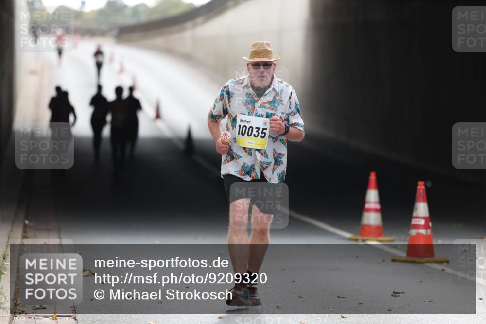 05.10.2025 - 20. swb-Marathon Bremen Michael Strokosch http://msf.ph/oto/9209320 05.10.2025 11:14:47 Laufen 10035, 4 meine-sportfotos.de