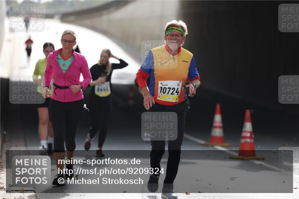 05.10.2025 - 20. swb-Marathon Bremen Michael Strokosch http://msf.ph/oto/9209324 05.10.2025 11:15:04 Laufen 9445, 10724 meine-sportfotos.de