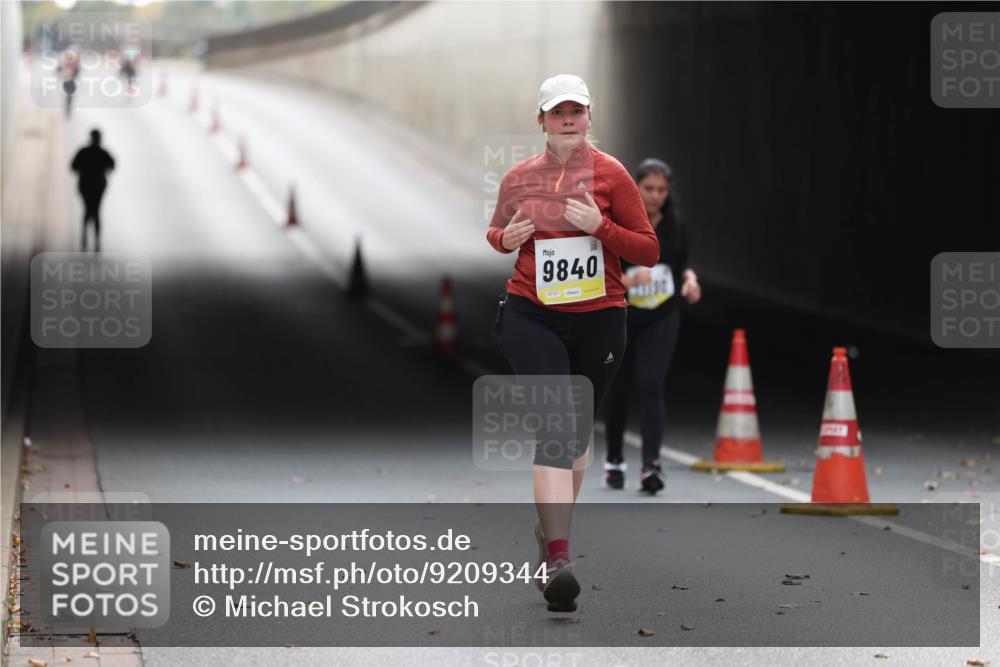05.10.2025 - 20. swb-Marathon Bremen Michael Strokosch http://msf.ph/oto/9209344 05.10.2025 11:15:29 Laufen 9840, 02127 meine-sportfotos.de