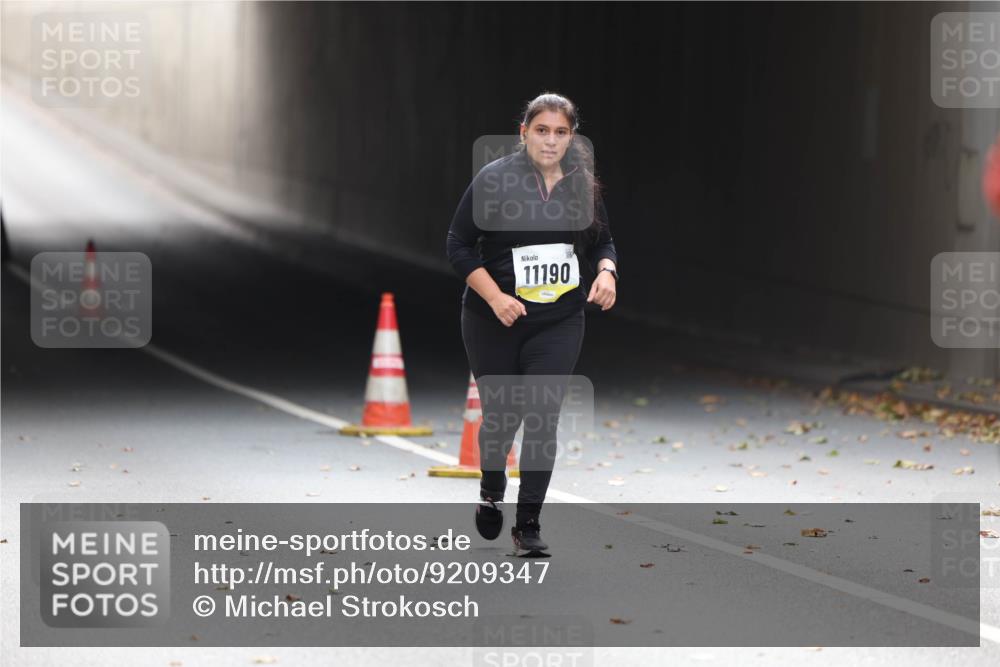 05.10.2025 - 20. swb-Marathon Bremen Michael Strokosch http://msf.ph/oto/9209347 05.10.2025 11:15:32 Laufen 914, 11190 meine-sportfotos.de
