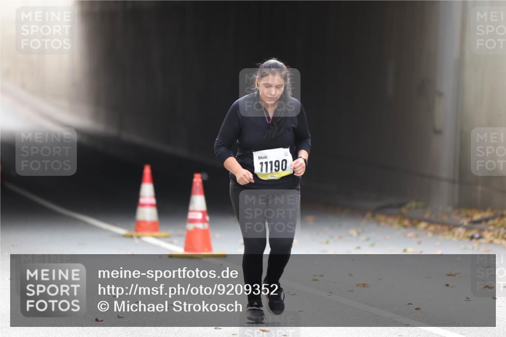 05.10.2025 - 20. swb-Marathon Bremen Michael Strokosch http://msf.ph/oto/9209352 05.10.2025 11:15:34 Laufen 11190 meine-sportfotos.de