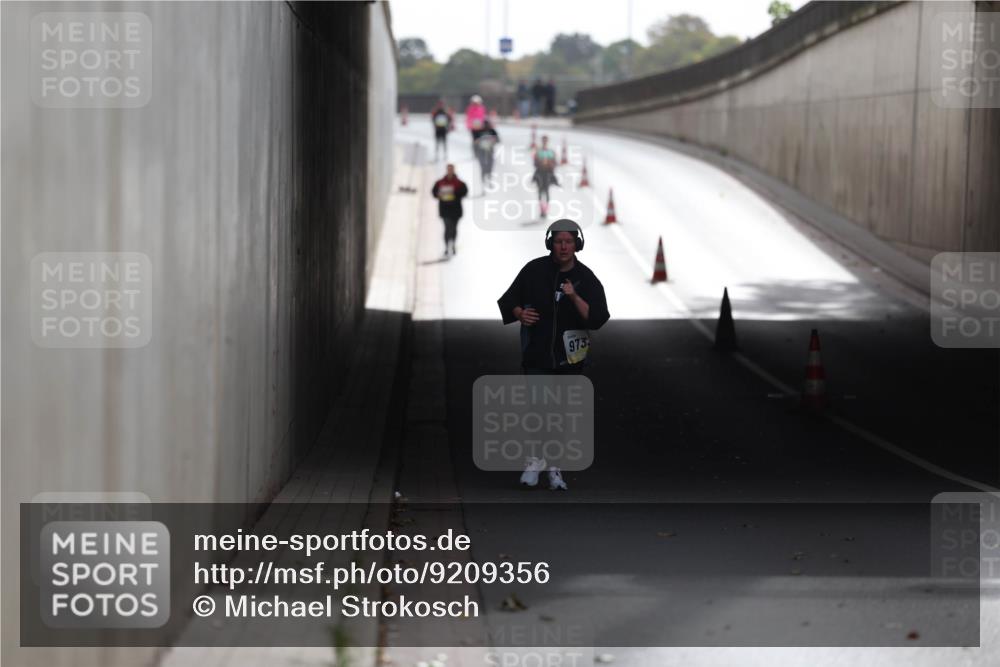 05.10.2025 - 20. swb-Marathon Bremen Michael Strokosch http://msf.ph/oto/9209356 05.10.2025 11:15:45 Laufen 973 meine-sportfotos.de