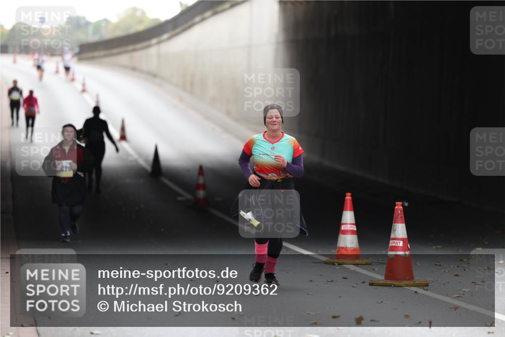 05.10.2025 - 20. swb-Marathon Bremen Michael Strokosch http://msf.ph/oto/9209362 05.10.2025 11:16:17 Laufen 096 meine-sportfotos.de