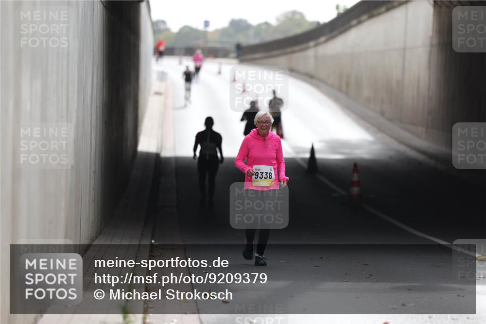05.10.2025 - 20. swb-Marathon Bremen Michael Strokosch http://msf.ph/oto/9209379 05.10.2025 11:16:47 Laufen 4, 9338 meine-sportfotos.de