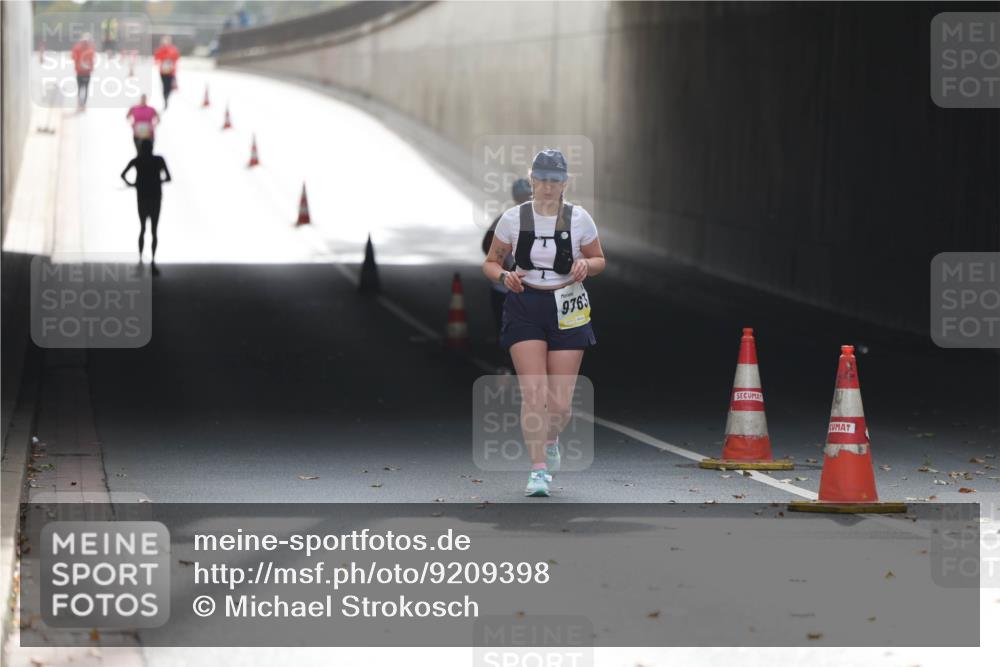05.10.2025 - 20. swb-Marathon Bremen Michael Strokosch http://msf.ph/oto/9209398 05.10.2025 11:17:08 Laufen 9763 meine-sportfotos.de