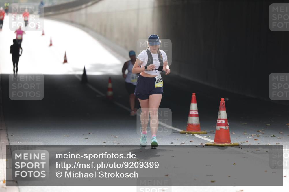 05.10.2025 - 20. swb-Marathon Bremen Michael Strokosch http://msf.ph/oto/9209399 05.10.2025 11:17:09 Laufen 936 meine-sportfotos.de