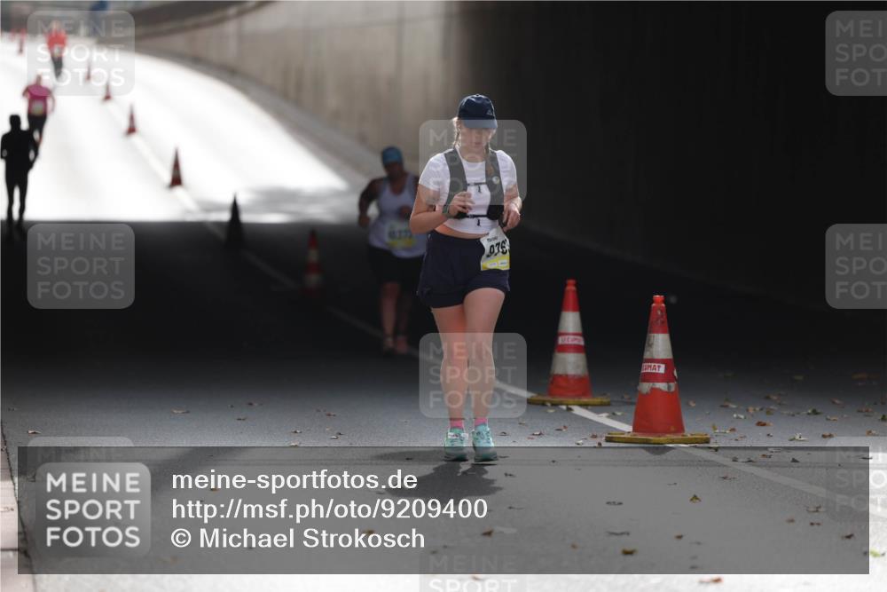 05.10.2025 - 20. swb-Marathon Bremen Michael Strokosch http://msf.ph/oto/9209400 05.10.2025 11:17:10 Laufen 18771, 978 meine-sportfotos.de