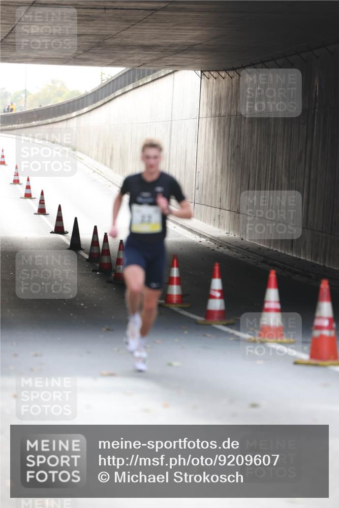 05.10.2025 - 20. swb-Marathon Bremen Michael Strokosch http://msf.ph/oto/9209607 05.10.2025 10:25:18 Laufen  meine-sportfotos.de