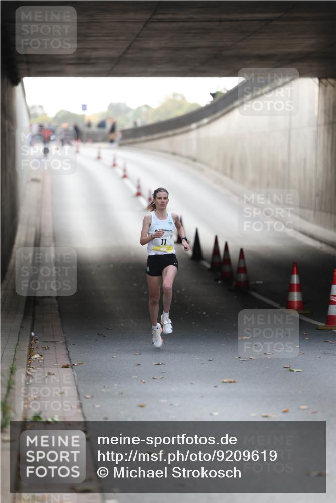 05.10.2025 - 20. swb-Marathon Bremen Michael Strokosch http://msf.ph/oto/9209619 05.10.2025 10:26:57 Laufen  meine-sportfotos.de