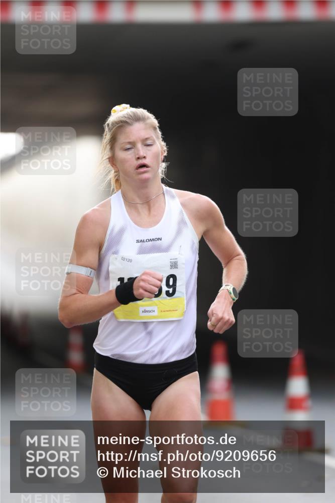 05.10.2025 - 20. swb-Marathon Bremen Michael Strokosch http://msf.ph/oto/9209656 05.10.2025 10:27:29 Laufen 02120, 9 meine-sportfotos.de