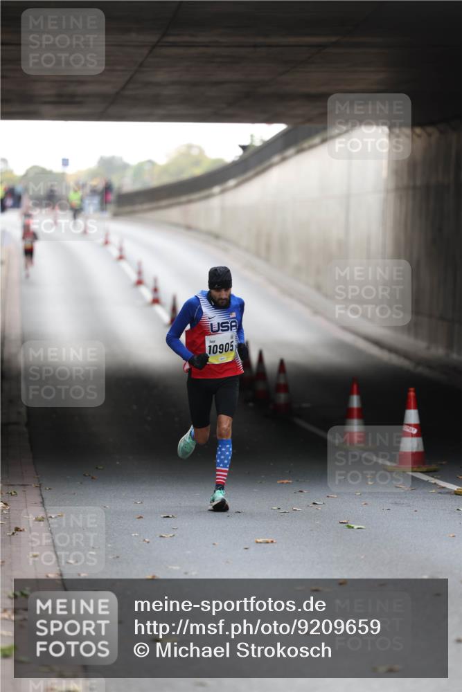 05.10.2025 - 20. swb-Marathon Bremen Michael Strokosch http://msf.ph/oto/9209659 05.10.2025 10:28:03 Laufen 10905 meine-sportfotos.de