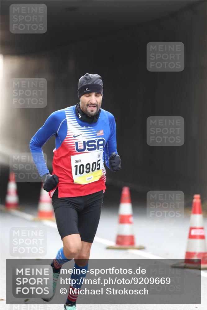 05.10.2025 - 20. swb-Marathon Bremen Michael Strokosch http://msf.ph/oto/9209669 05.10.2025 10:28:06 Laufen 10905 meine-sportfotos.de
