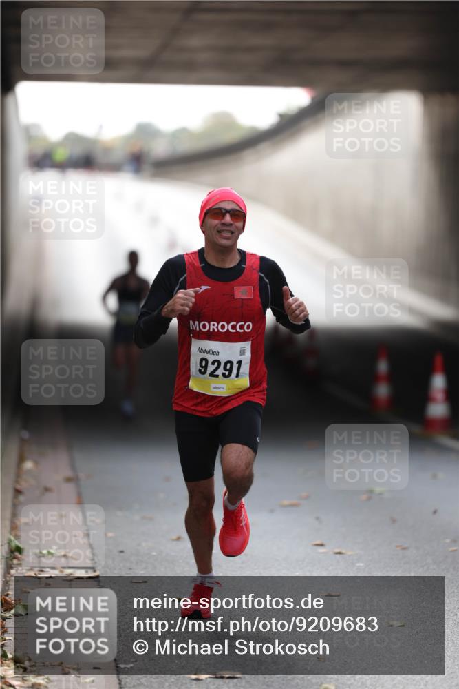 05.10.2025 - 20. swb-Marathon Bremen Michael Strokosch http://msf.ph/oto/9209683 05.10.2025 10:28:22 Laufen 9291 meine-sportfotos.de