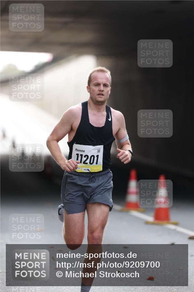 05.10.2025 - 20. swb-Marathon Bremen Michael Strokosch http://msf.ph/oto/9209700 05.10.2025 10:28:29 Laufen 11201, 469 meine-sportfotos.de