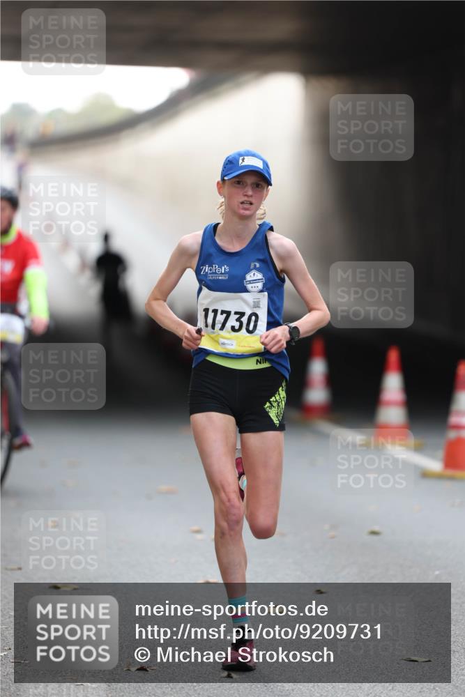 05.10.2025 - 20. swb-Marathon Bremen Michael Strokosch http://msf.ph/oto/9209731 05.10.2025 10:29:08 Laufen 11730 meine-sportfotos.de