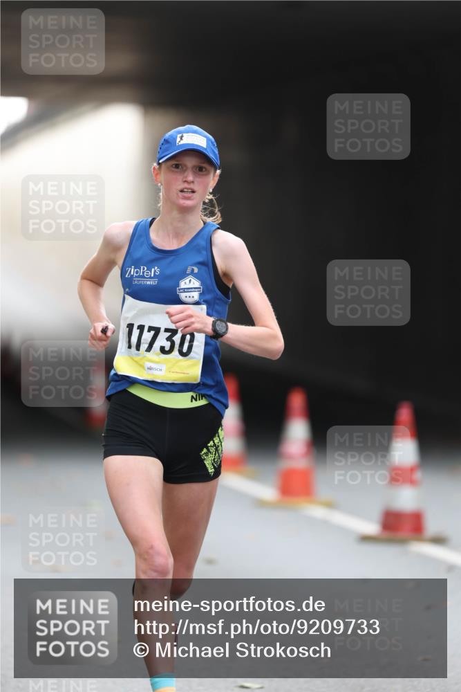 05.10.2025 - 20. swb-Marathon Bremen Michael Strokosch http://msf.ph/oto/9209733 05.10.2025 10:29:08 Laufen 11730 meine-sportfotos.de