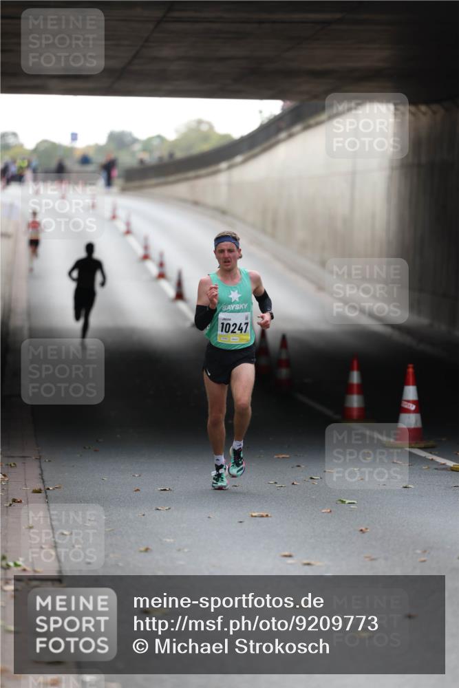 05.10.2025 - 20. swb-Marathon Bremen Michael Strokosch http://msf.ph/oto/9209773 05.10.2025 10:29:53 Laufen 10247 meine-sportfotos.de