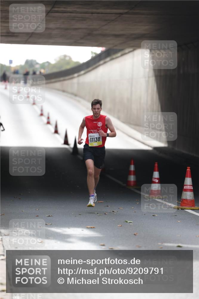 05.10.2025 - 20. swb-Marathon Bremen Michael Strokosch http://msf.ph/oto/9209791 05.10.2025 10:30:01 Laufen 11130 meine-sportfotos.de