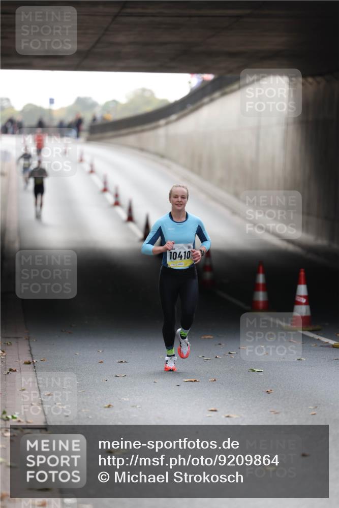 05.10.2025 - 20. swb-Marathon Bremen Michael Strokosch http://msf.ph/oto/9209864 05.10.2025 10:31:08 Laufen 10410 meine-sportfotos.de