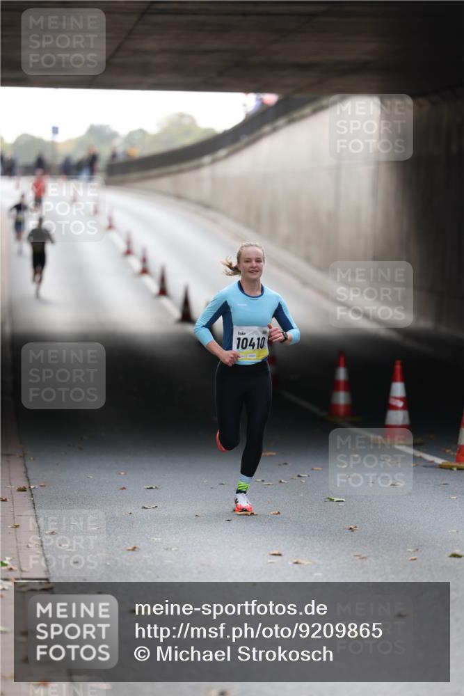 05.10.2025 - 20. swb-Marathon Bremen Michael Strokosch http://msf.ph/oto/9209865 05.10.2025 10:31:08 Laufen 10410 meine-sportfotos.de