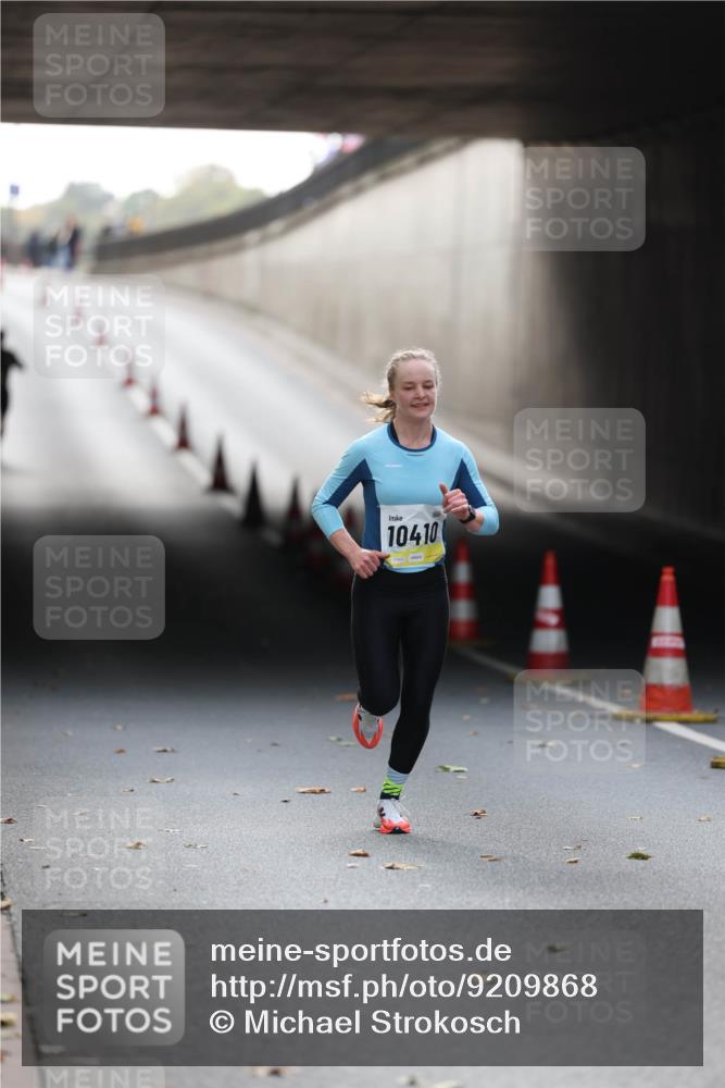 05.10.2025 - 20. swb-Marathon Bremen Michael Strokosch http://msf.ph/oto/9209868 05.10.2025 10:31:09 Laufen 10410 meine-sportfotos.de