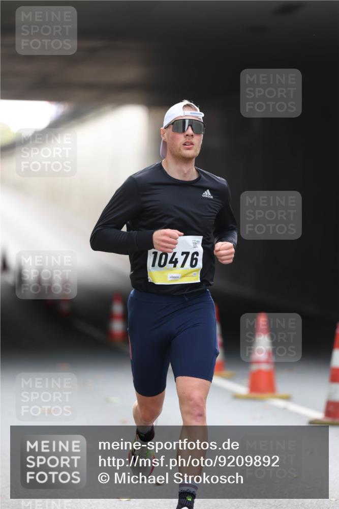 05.10.2025 - 20. swb-Marathon Bremen Michael Strokosch http://msf.ph/oto/9209892 05.10.2025 10:31:25 Laufen 10476 meine-sportfotos.de