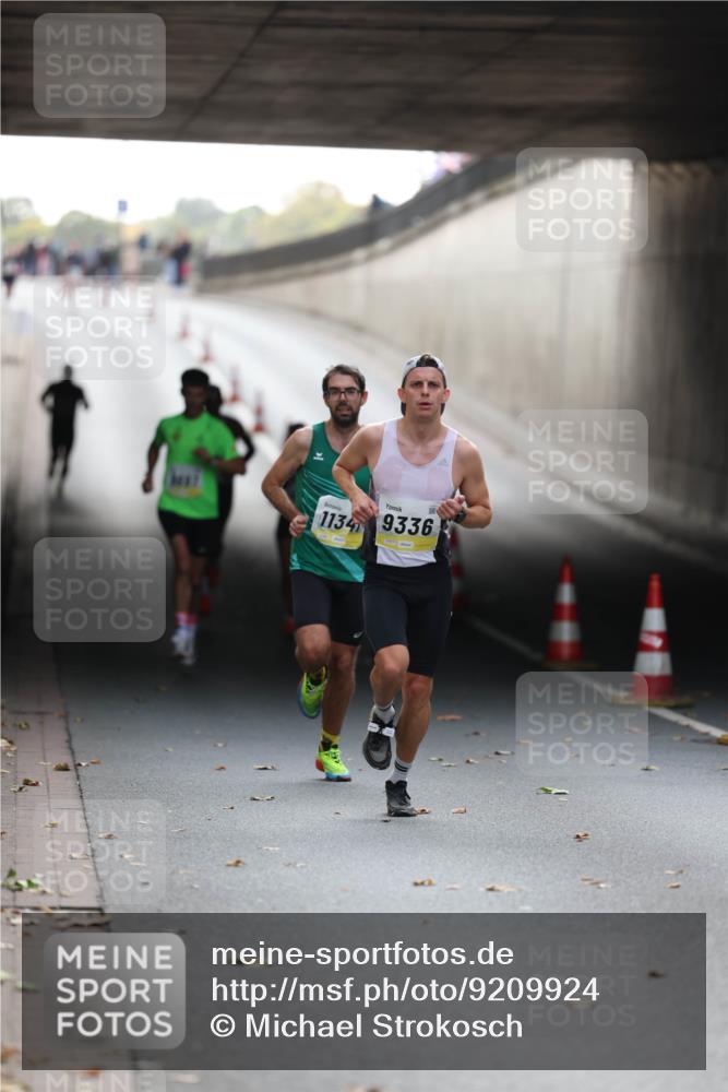 05.10.2025 - 20. swb-Marathon Bremen Michael Strokosch http://msf.ph/oto/9209924 05.10.2025 10:31:43 Laufen 11341, 9336 meine-sportfotos.de